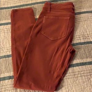 Paige Edgemont skinnies sz 28 in red clay